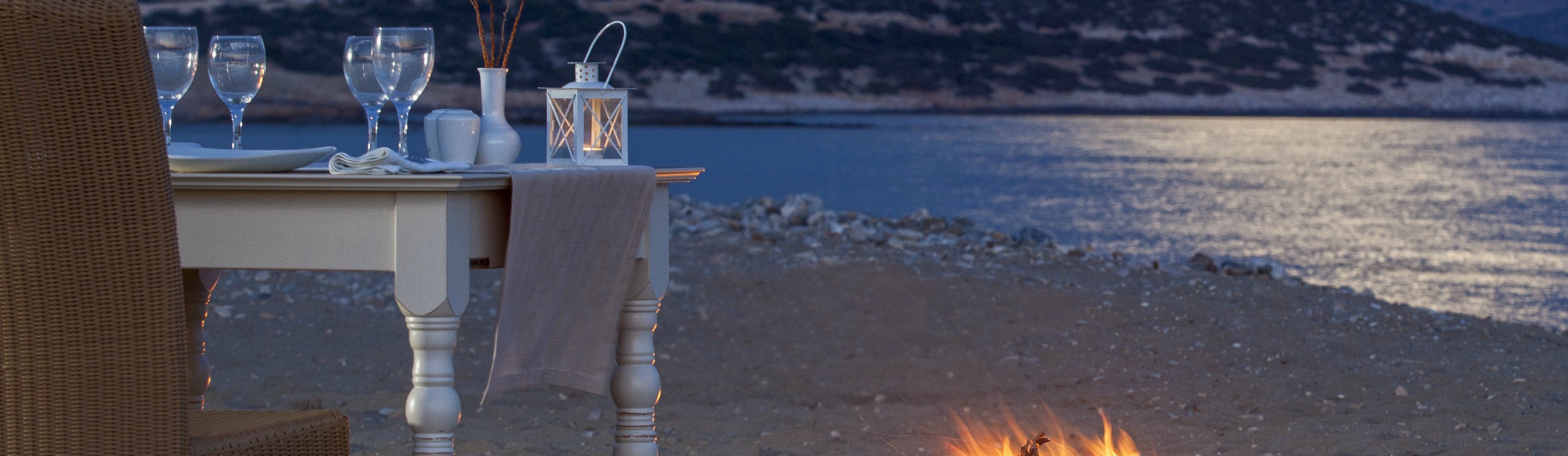 Book your wedding day in Finikas Hotel Naxos